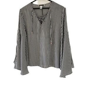 ANOTHER STORY flutter bell sleeve lightweight blouse. Lace up Boho. B&W Medium